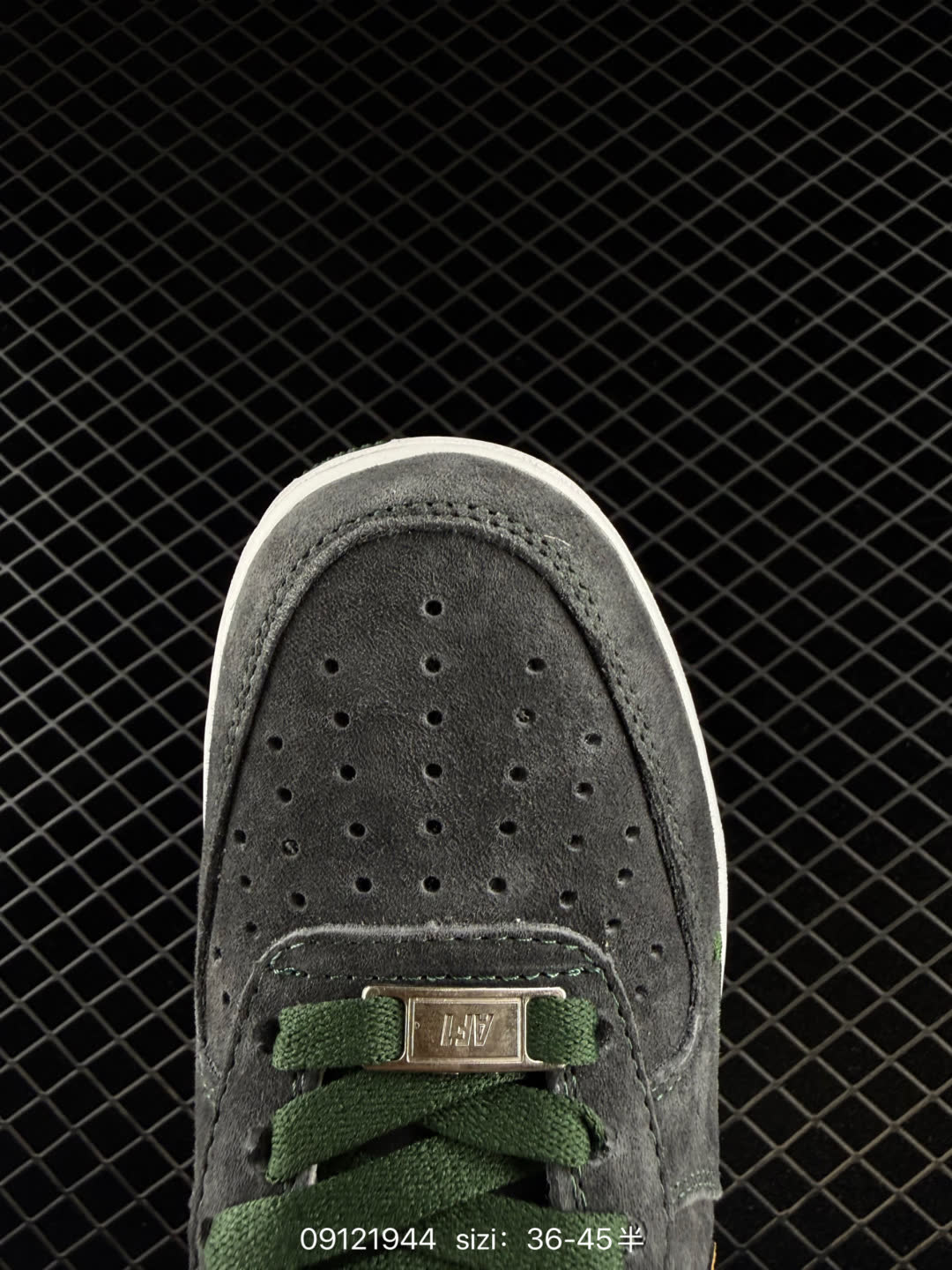 NIKE AIR FORCE 1-DV0788-010